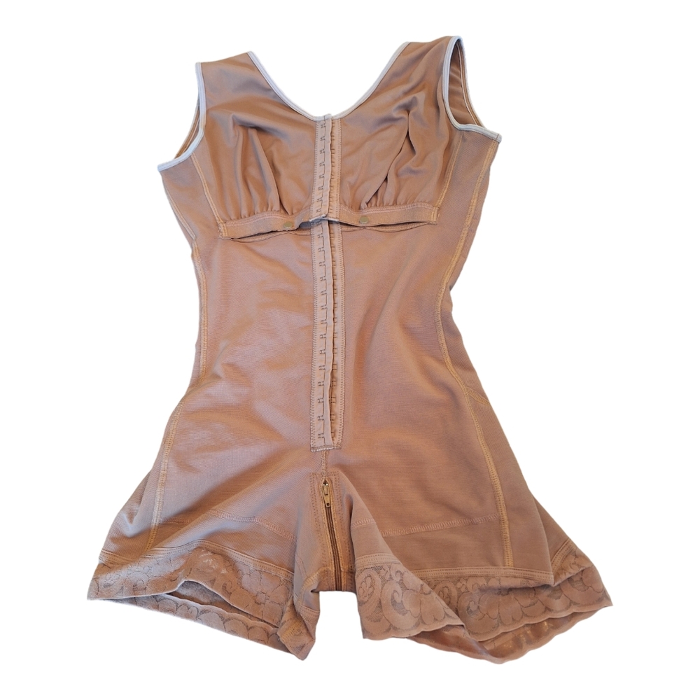 Post surgical compression garment size M 34 not worn Nicolette Shapewear